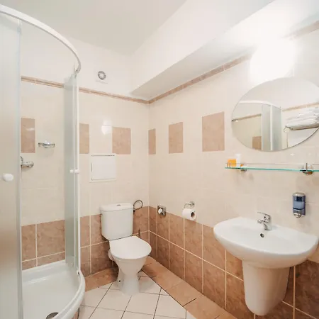 Colorfactory - Czech Leading 4*