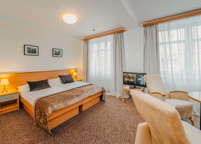 ホテル Colorfactory - Czech Leading 4*