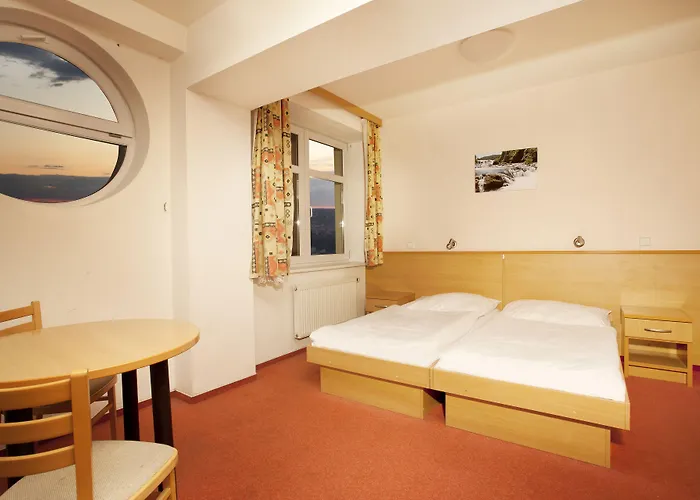 Colorfactory - Czech Leading 4* プラハ