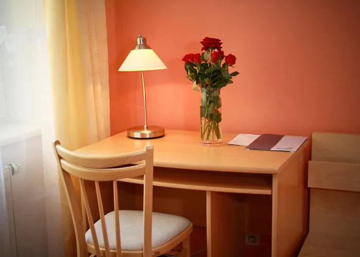 Colorfactory - Czech Leading