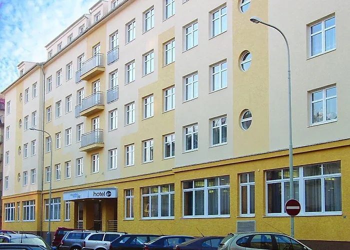 Colorfactory - Czech Leading