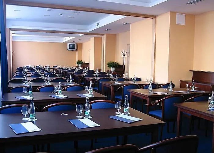 ホテル Colorfactory - Czech Leading 4*